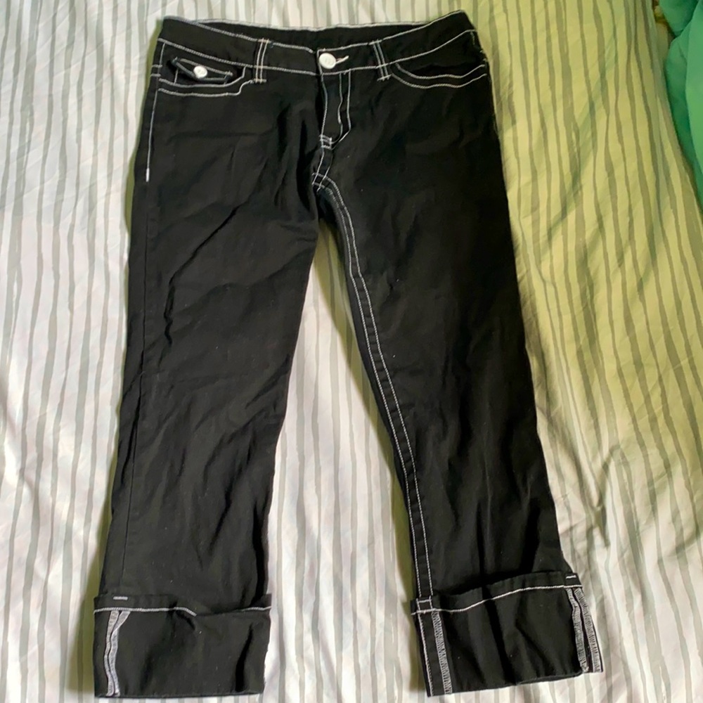 Black capris with white border